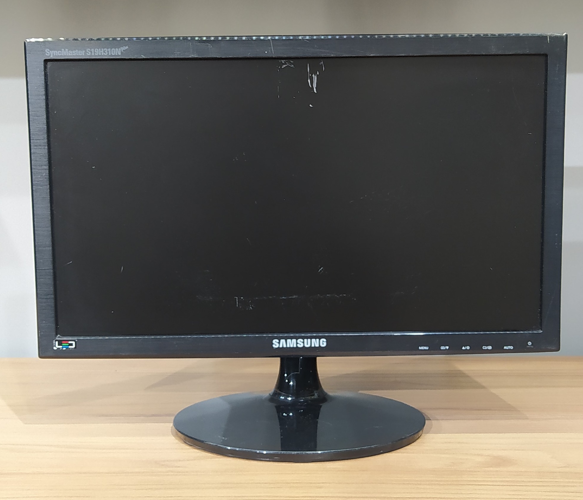 مانیتور سامسونگ Samsung S19H310N PLUS 19 اینچ LED استوک گرید B | سالم و تست شده
